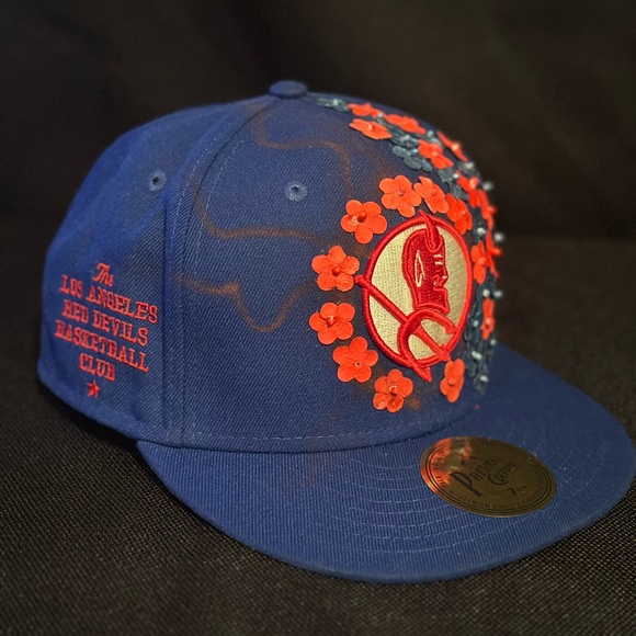 Fitted cap - Picture 6 of 8